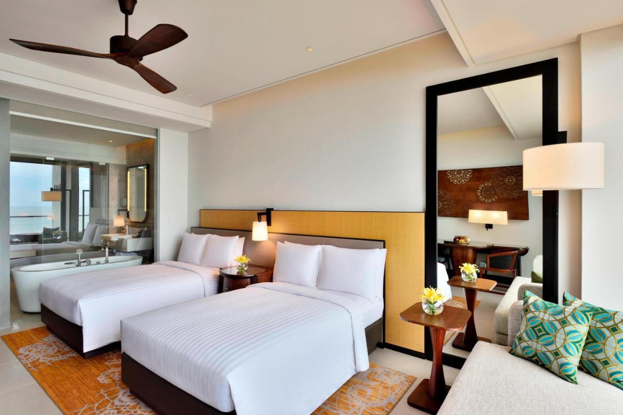 Bay Marriott & 5*