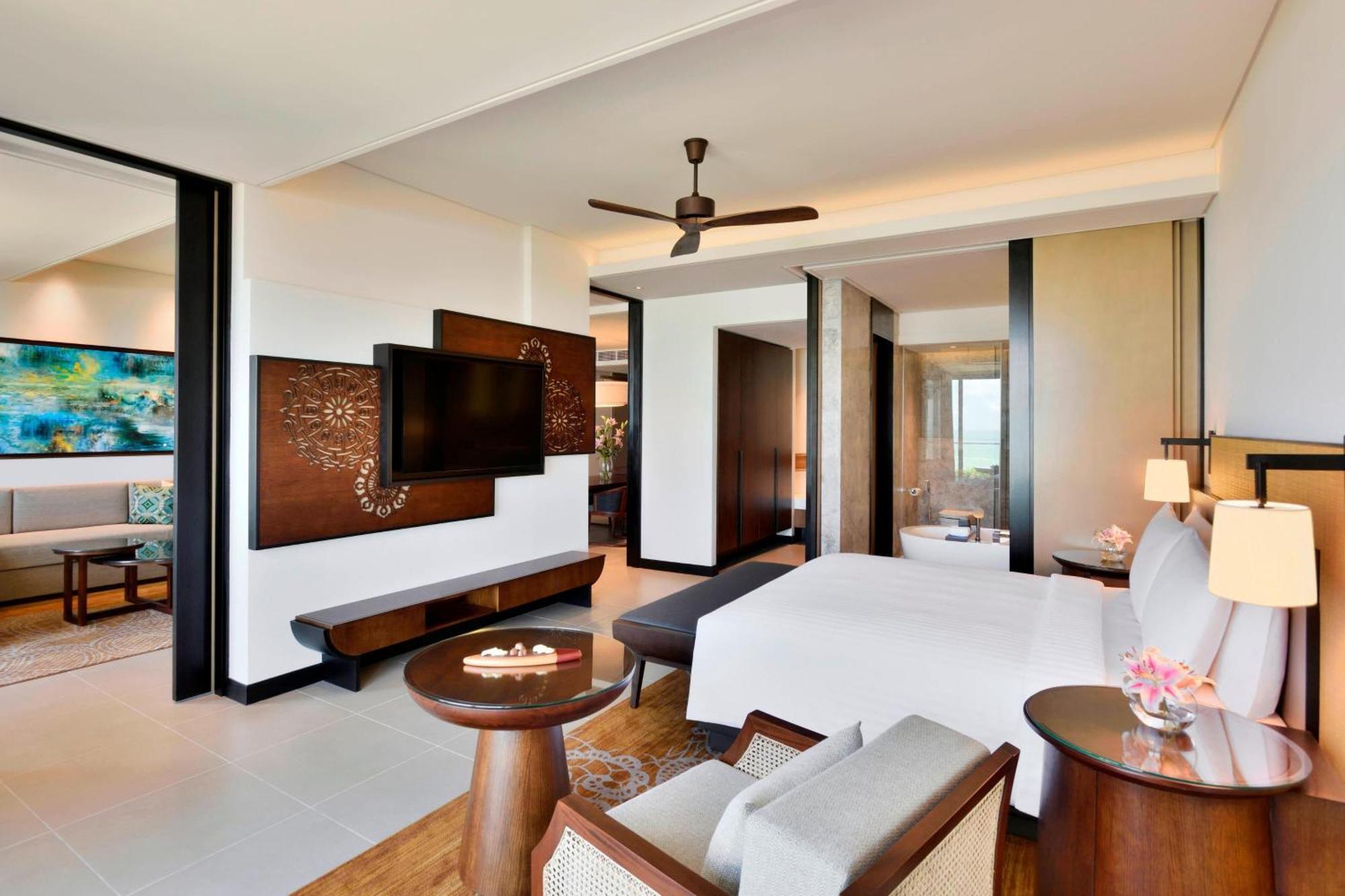 Bay Marriott &