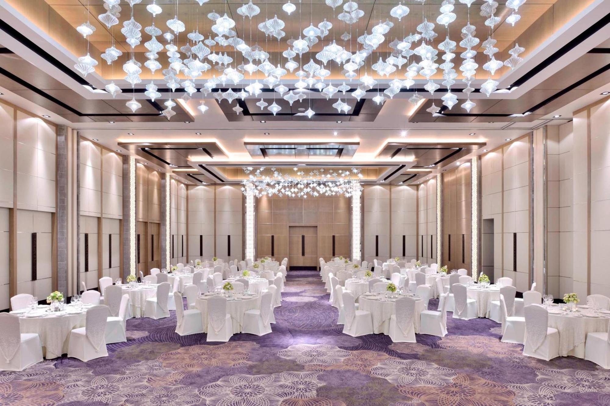 Bay Marriott & 5*
