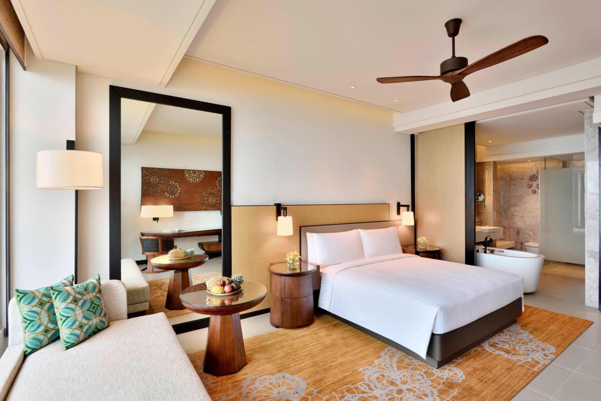 Bay Marriott & Hotel