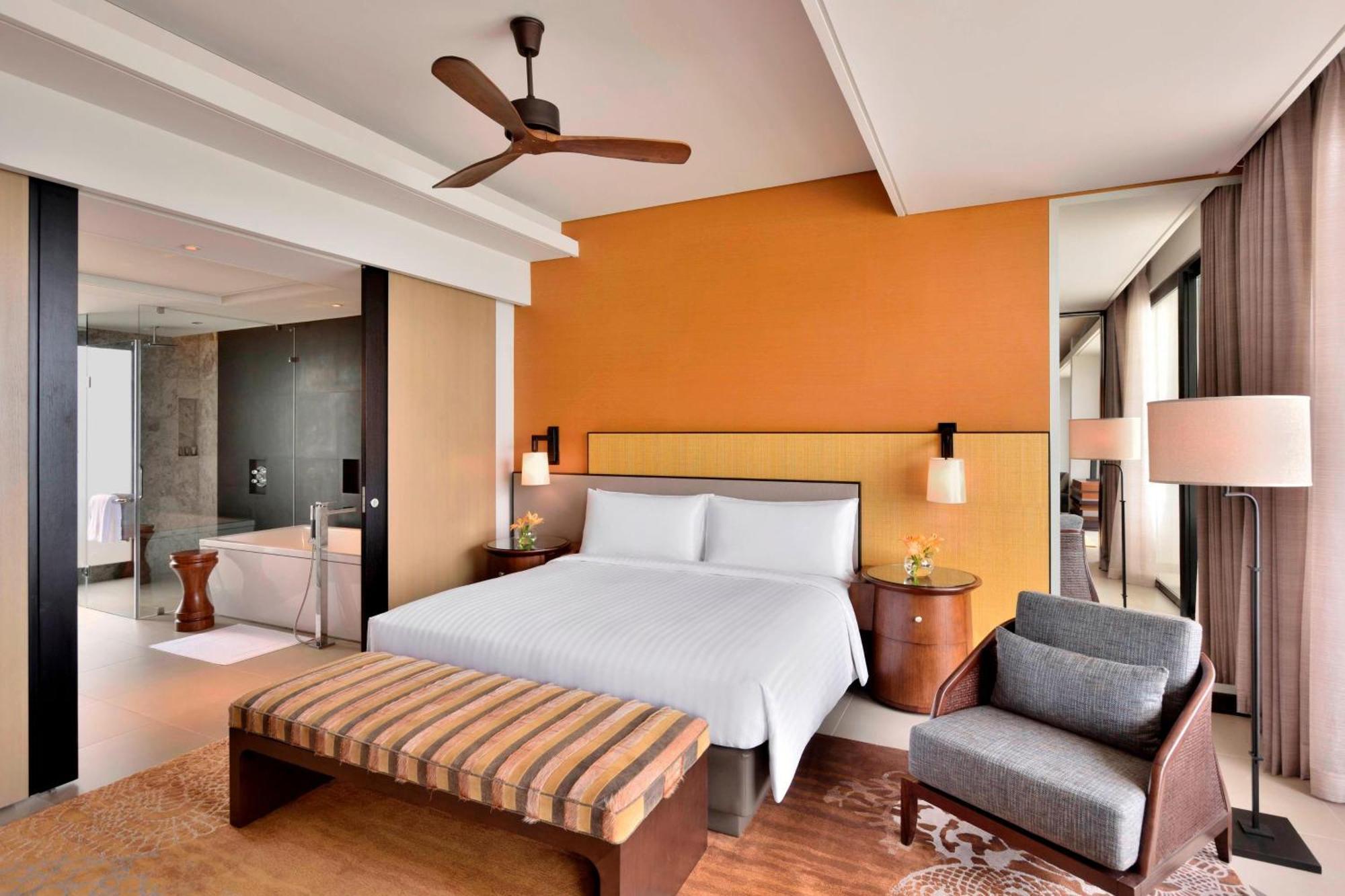 Hotel Bay Marriott & 5*