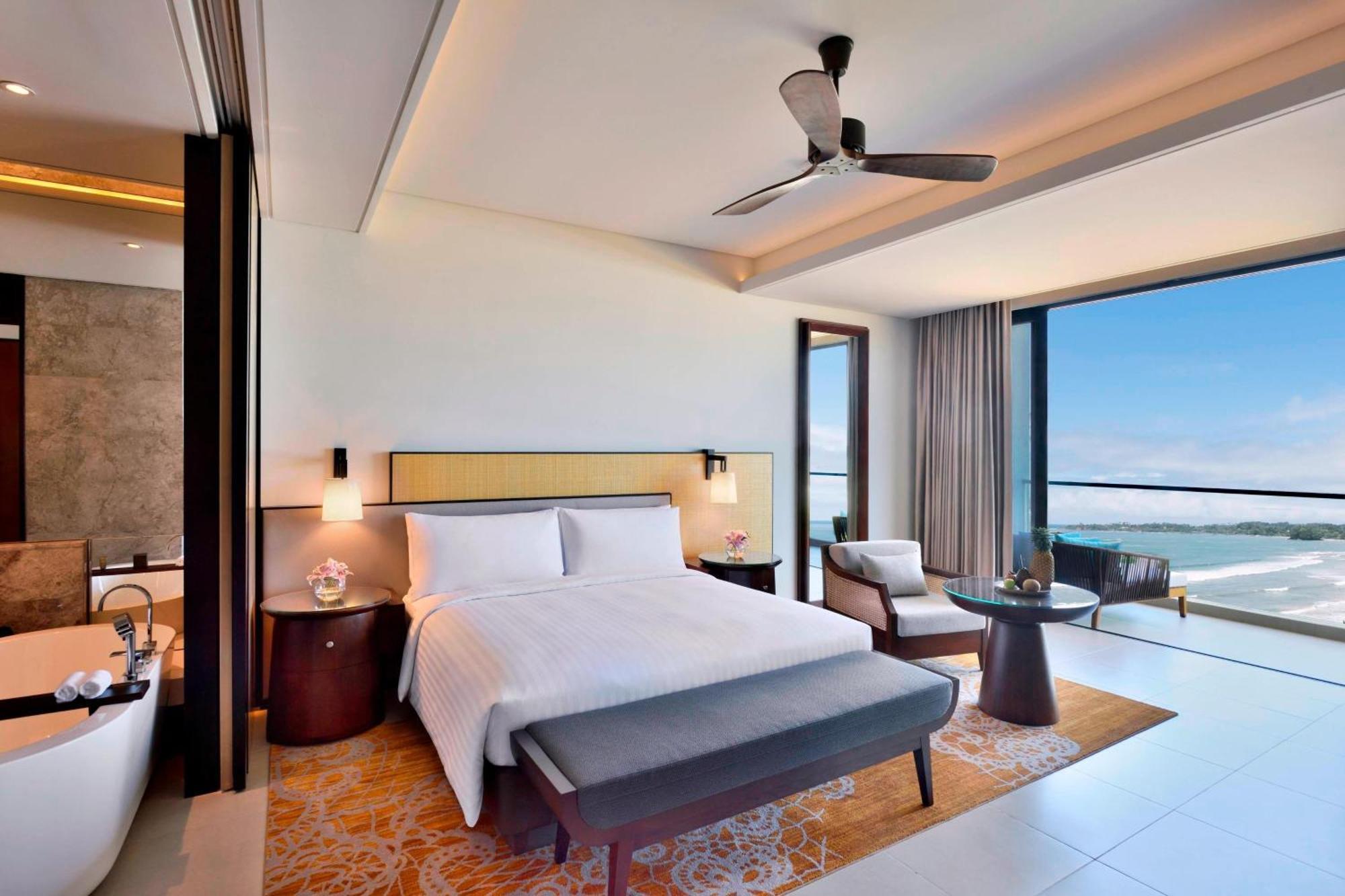 Bay Marriott & Hotel 5*