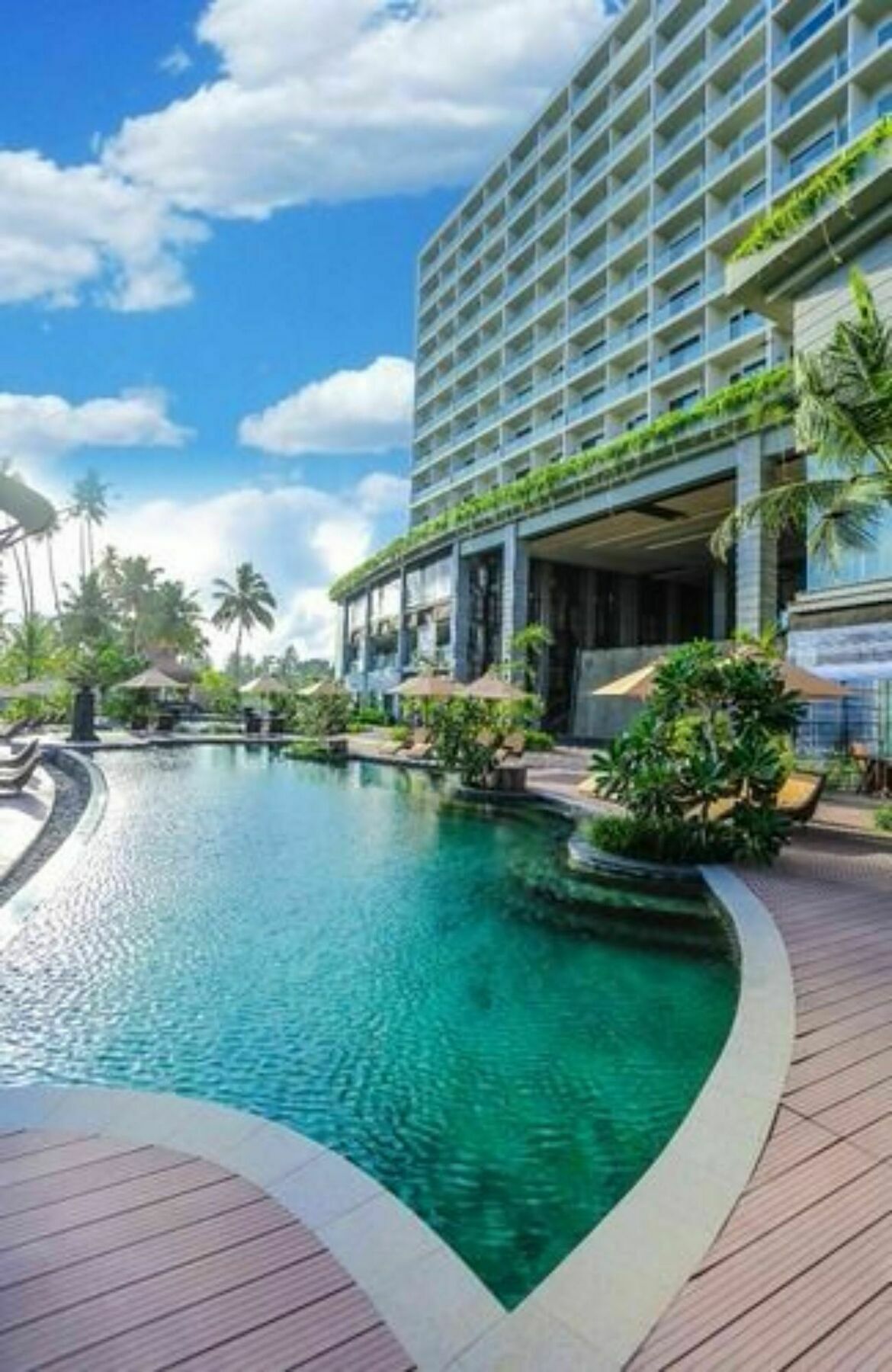 Bay Marriott & 5*
